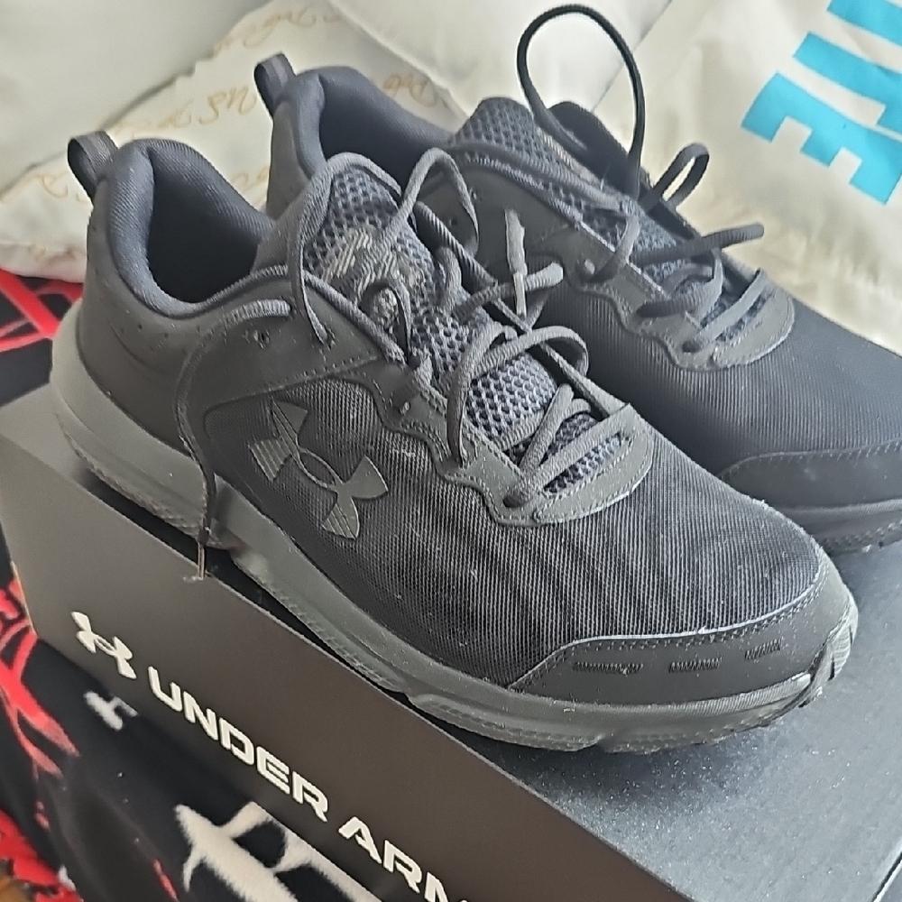 Under Armour Men's Black Running Shoes
